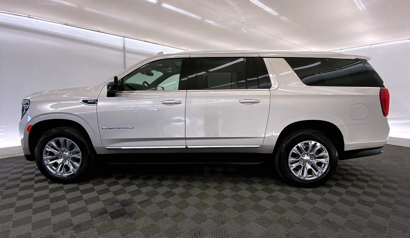 2024 GMC Yukon XL Denali