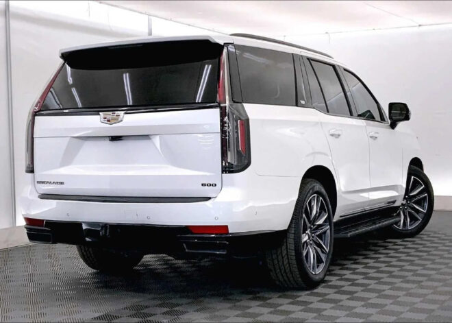 2022 Cadillac Escalade Sport Platinum