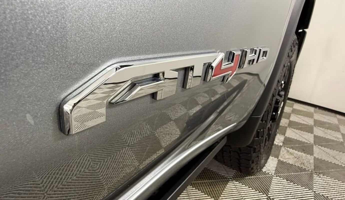 2024 GMC Sierra 2500 AT4