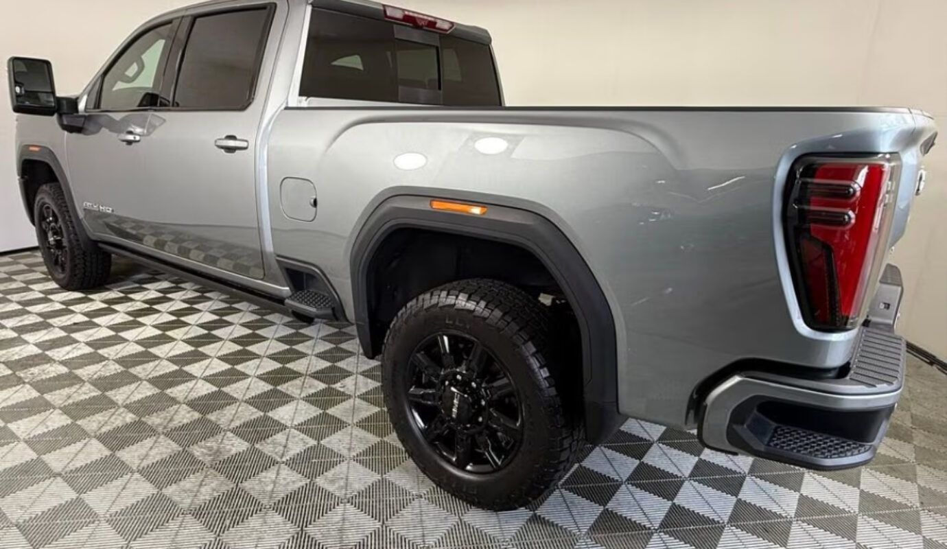 2024 GMC Sierra 2500 AT4