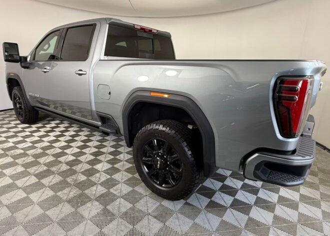 2024 GMC Sierra 2500 AT4