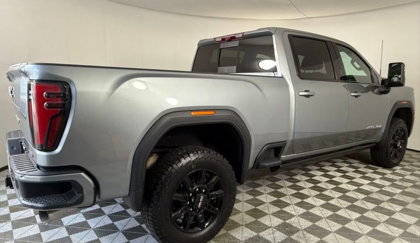 2024 GMC Sierra 2500 AT4
